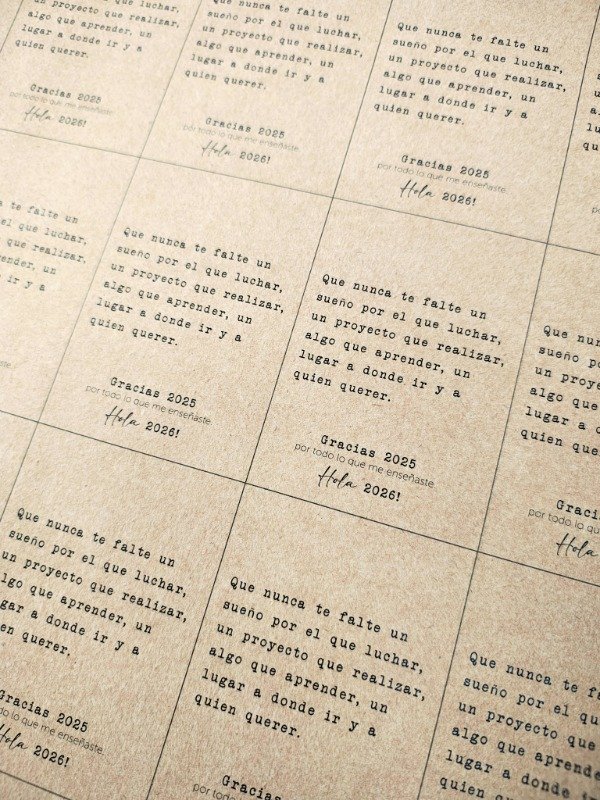 Producto - Postales Navidad y año nuevo - PAPEL MADERA