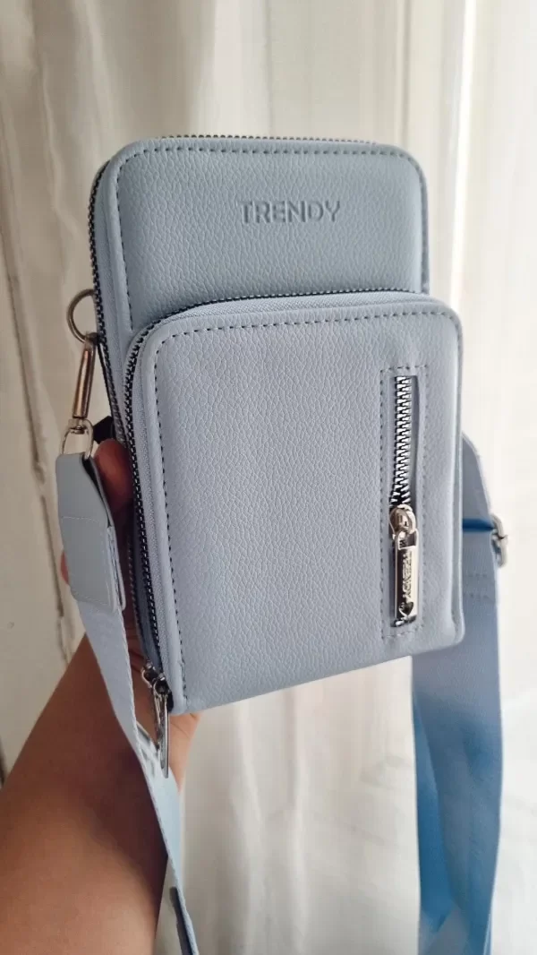 Producto - Porta celu marca Trendy celeste pastel