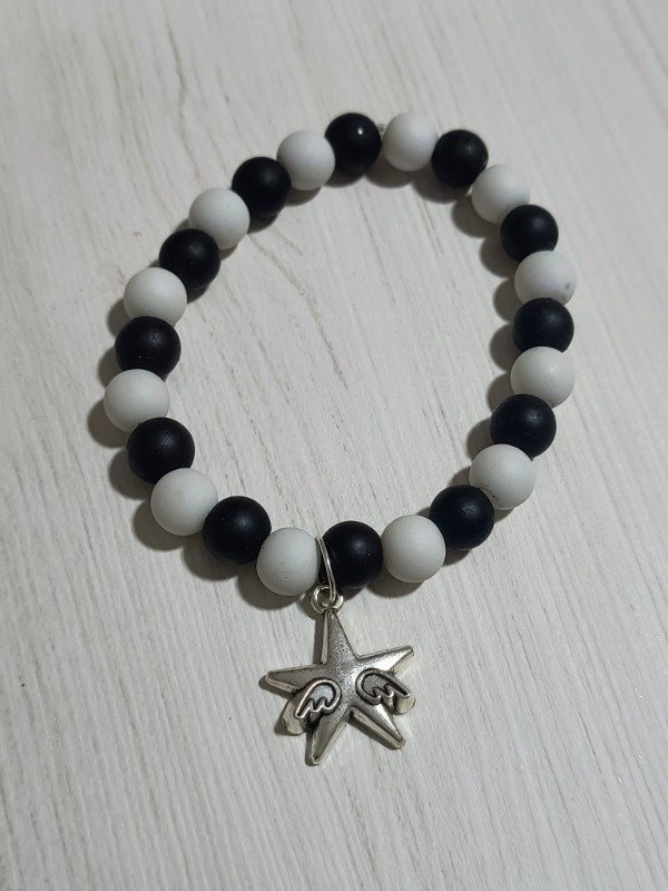 Producto - Pulsera black and white estrella