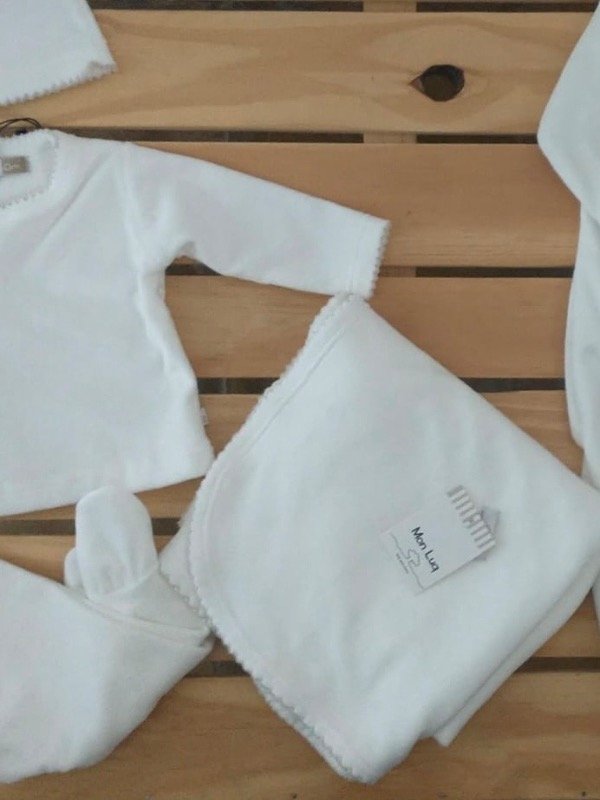 Producto - Manta de Plus Manteca con Picot