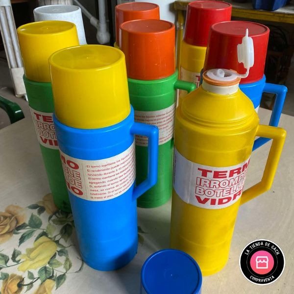 Producto - TERMO PLASTICO INTERIOR VIDRIO 1 LITRO. PRECIO POR CADA UNO #7190