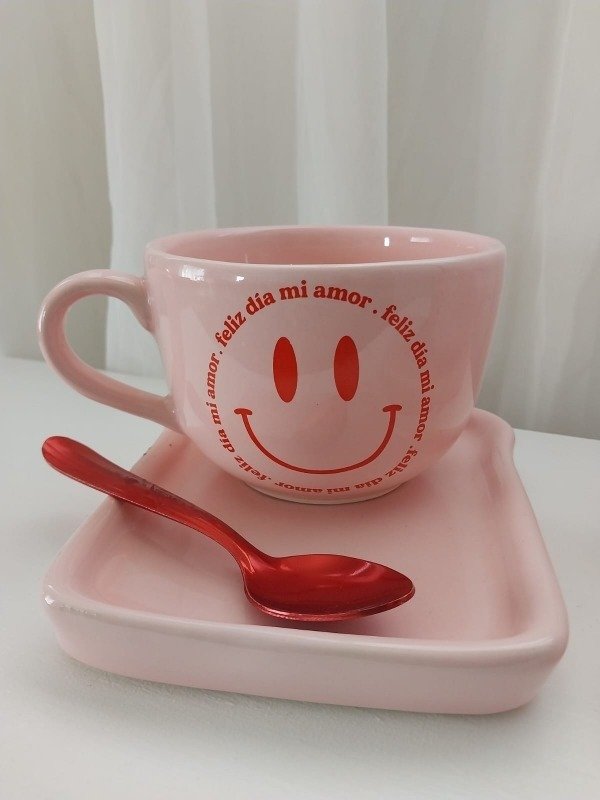 Producto - Taza con bandejita y cuchara feliz dia mi amor rosa
