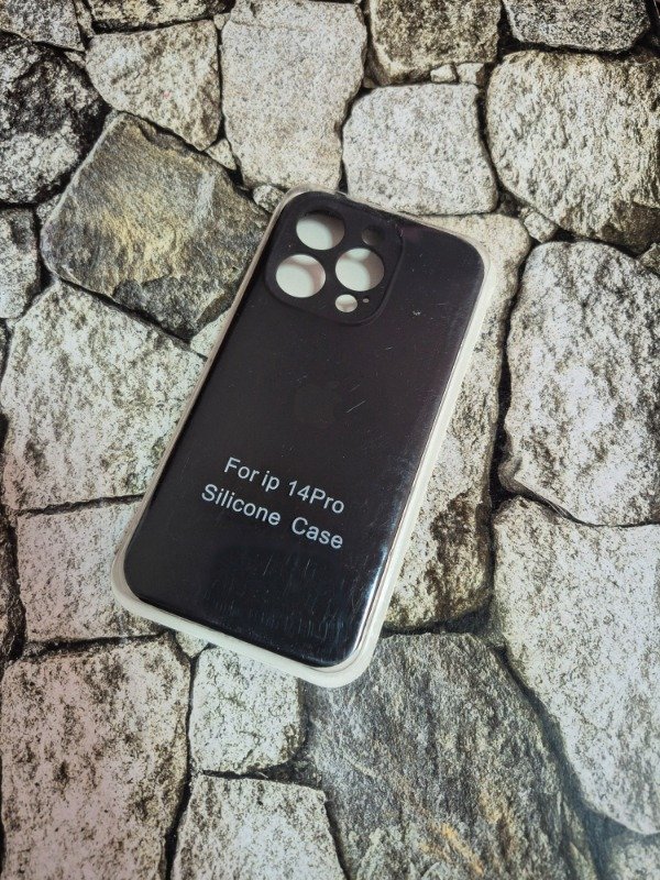 Producto - Funda silicone con logo Iphone 14 Pro negra