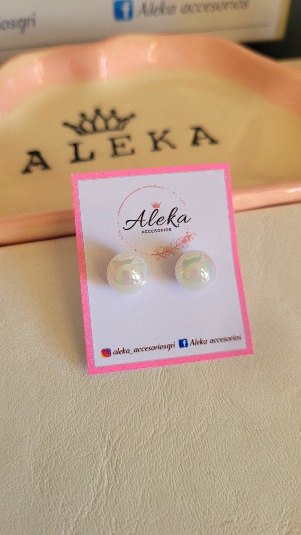 Producto - Aros perlas grandes tornasolados de acero quirúrgico - 1