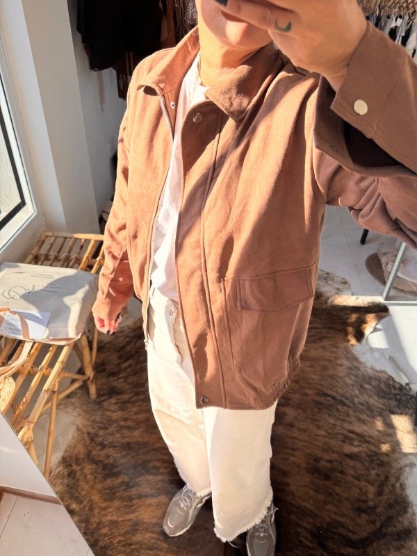 Producto - Bomber gamuza dulce de leche