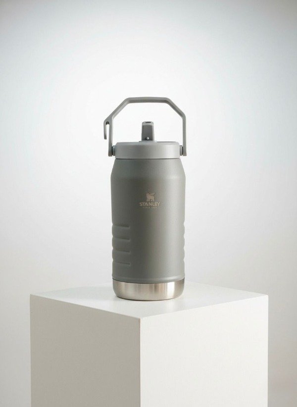 Producto - BOTELLÓN/TERMO STANLEY 2.2 LITROS GRIS