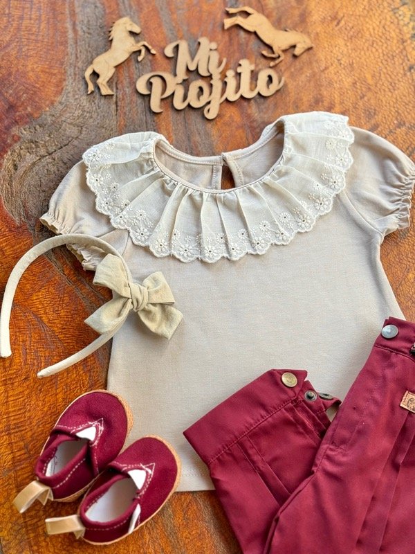 Producto - Remera Beige Beba Cuello Broderie - 4