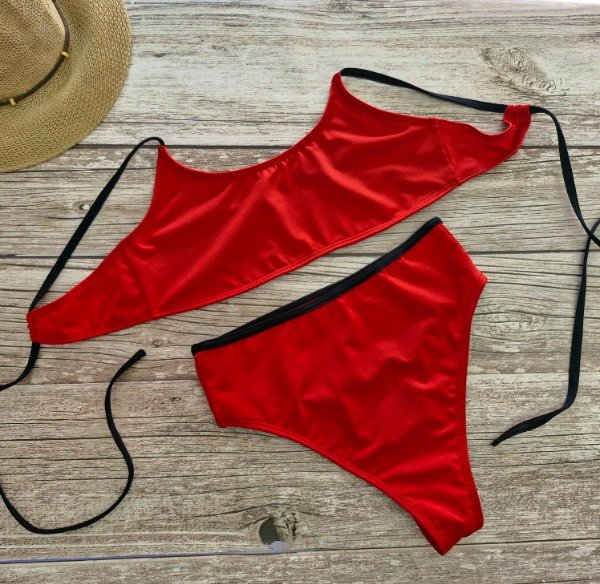 Producto - Bikini roja con vedetina - talle 105/110