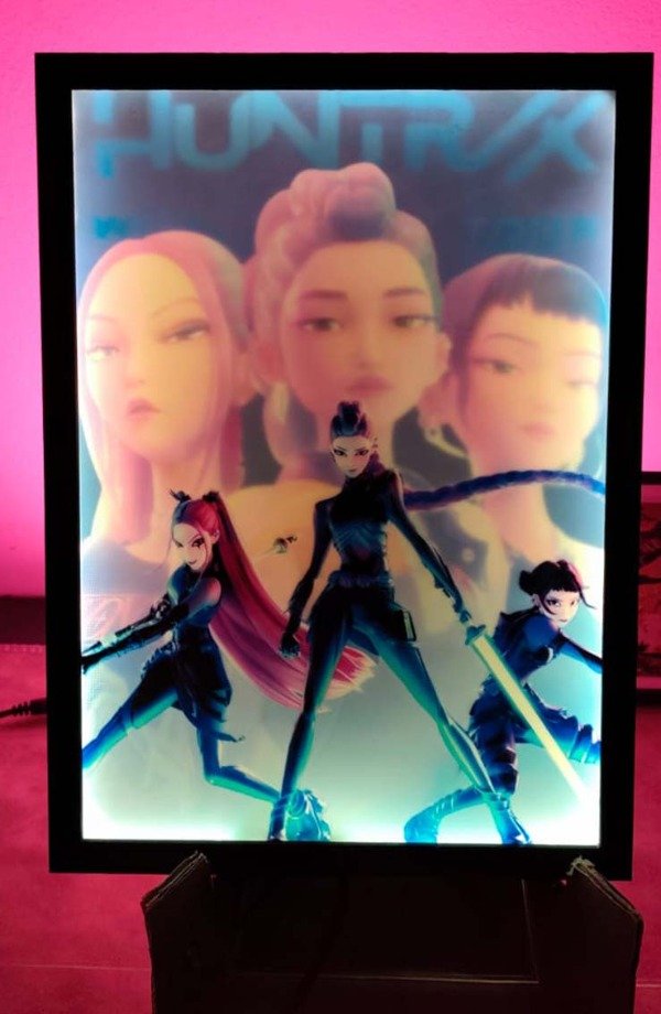 Producto - CUADRO RETROILUMINADO CON LED DE LAS GUERRERAS K-POP