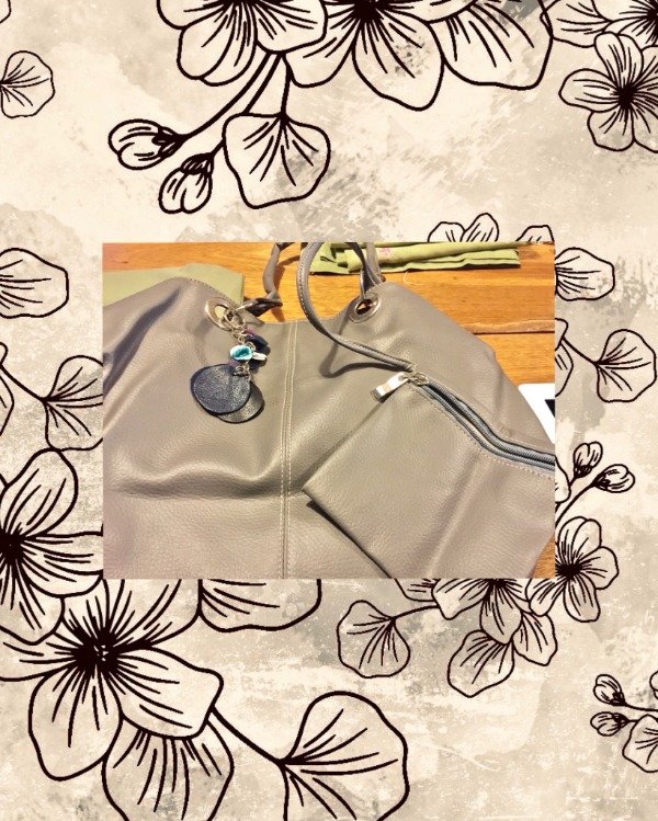 Producto - Cartera artesanal + bolsito de cuerina Gris
