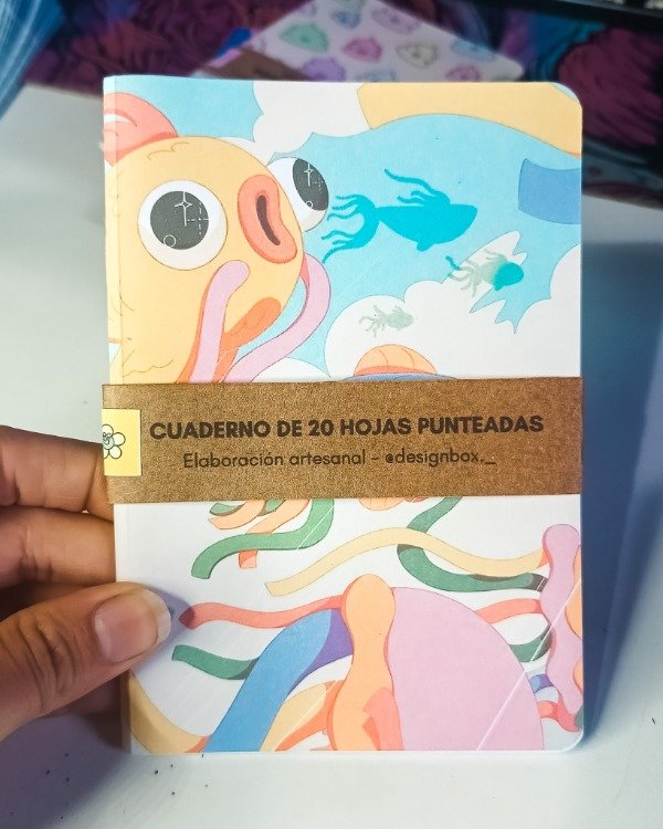Producto - Cuaderno peces / hojas punteadas