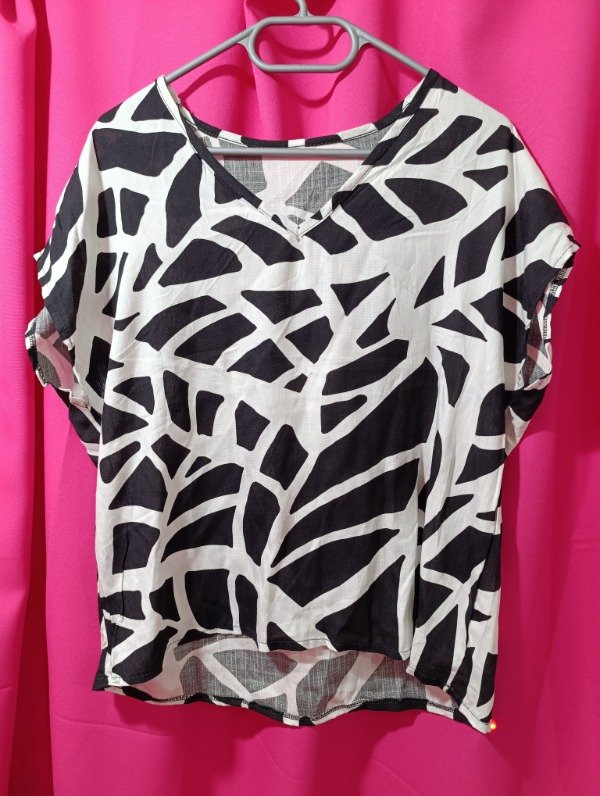 Producto - Remera lino estampada
