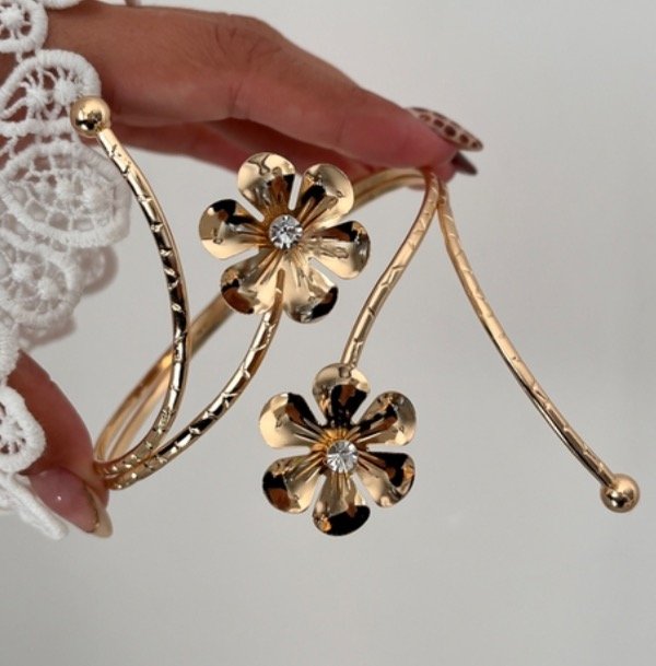 Producto - Brazalete flores dorados