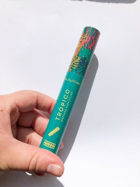 Producto - mascara de pestaña tropico de Ruby Rose