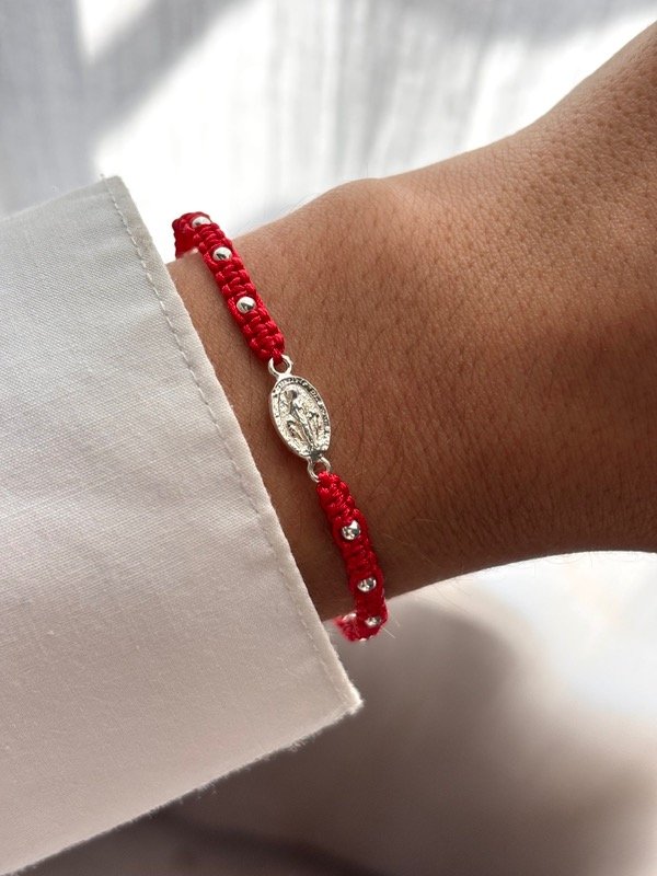 Producto - Pulsera macramé roja medalla milagrosa