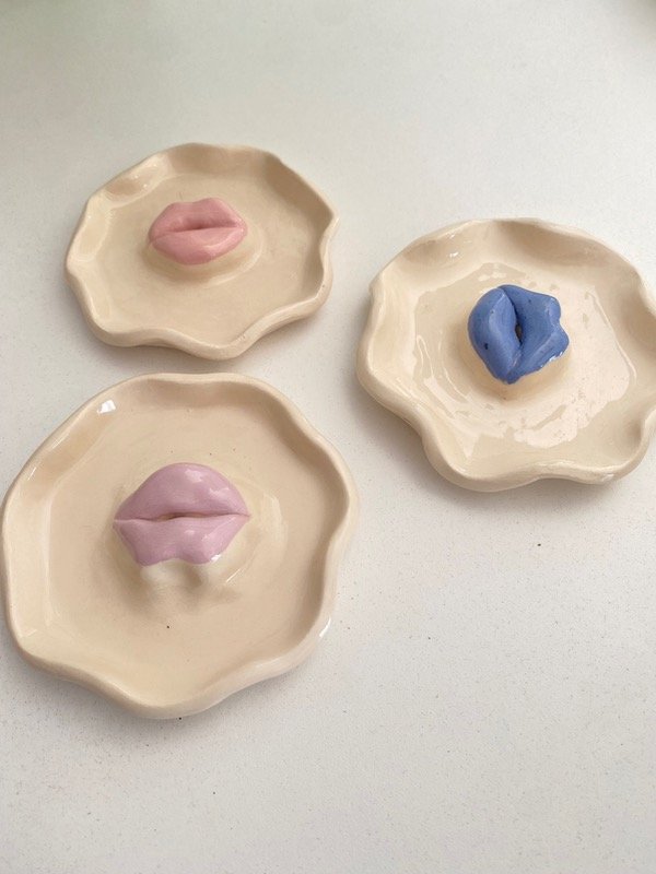 Producto - Portasahumerios labios