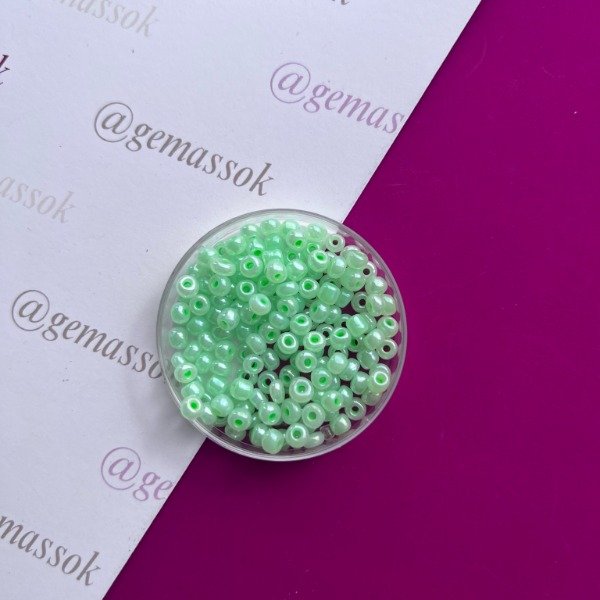 Producto - Mostacilla verde lima perlado
