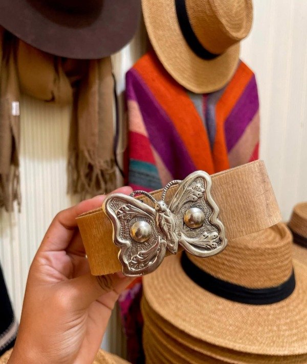 Producto - CINTO CON HEBILLA MEDIANA DE ALPACA MARIPOSA