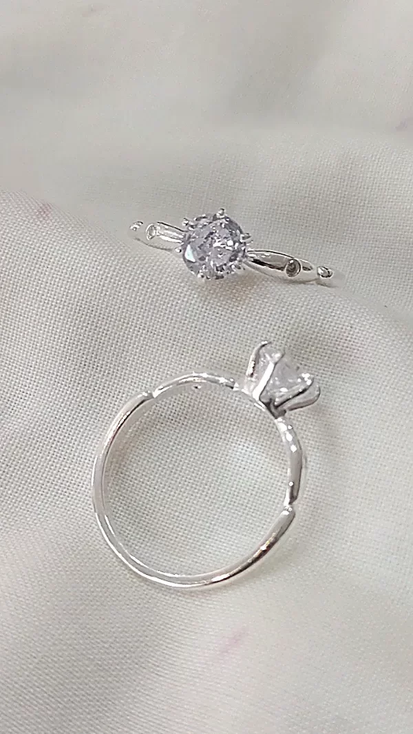 Producto - Cintillo de Plata 925 6 engarces y cubicitos a los costados