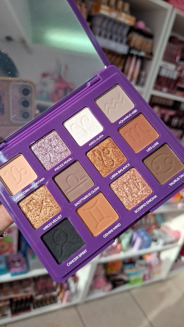 Producto - Paleta de sombras ASTRAL ESSENCE ruby rose