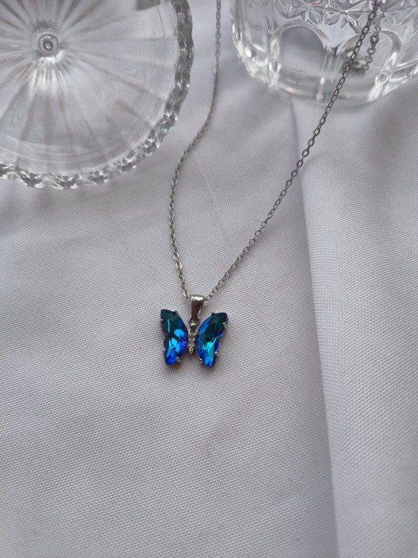 Producto - Cadenita mariposa cristal azul