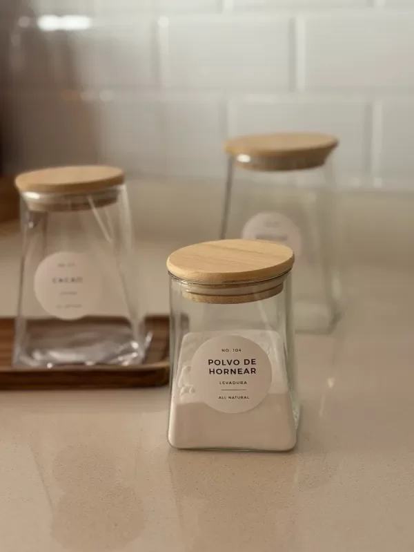 Producto - FRASCO VIDRIO PIRAMIDAL TAPA DE BAMBÚ