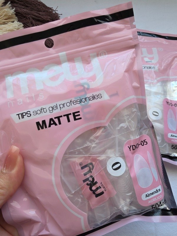 Producto - Tips soft gel almendra matte Mely 504pcs Acabado elegante