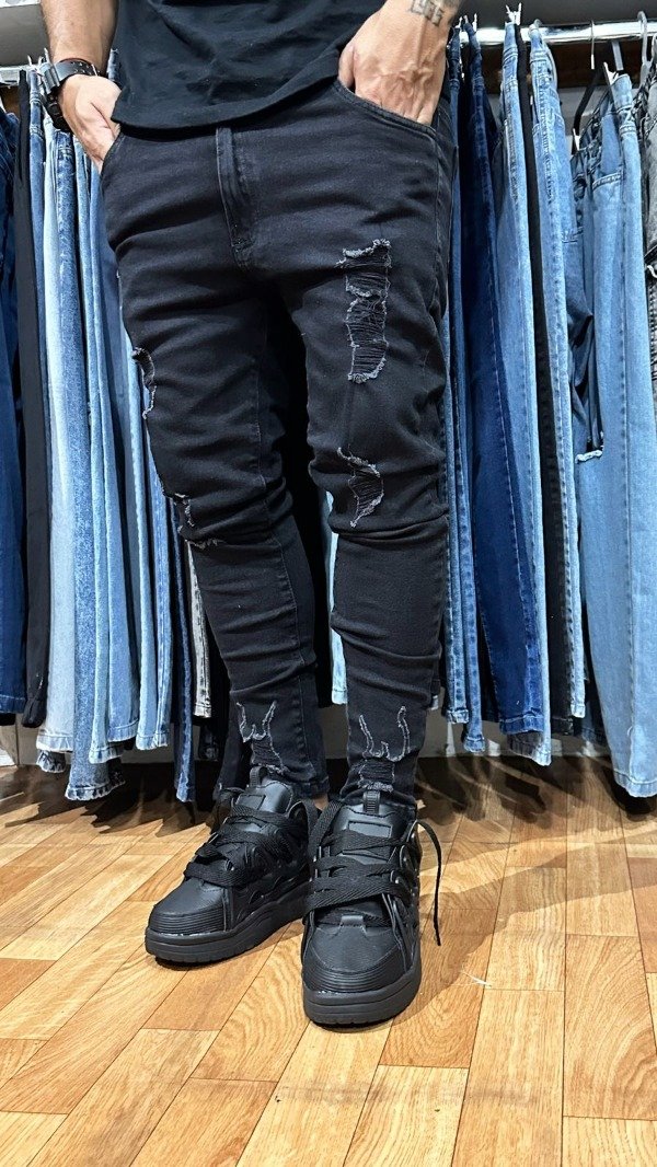 Producto - JEAN CHUPIN NEGRO ROTURAS