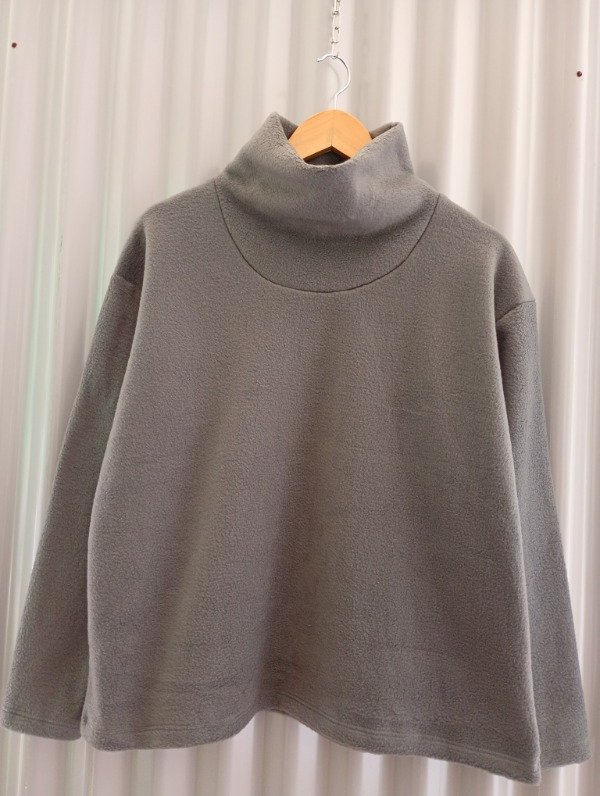 Producto - Buzo micropolar gris