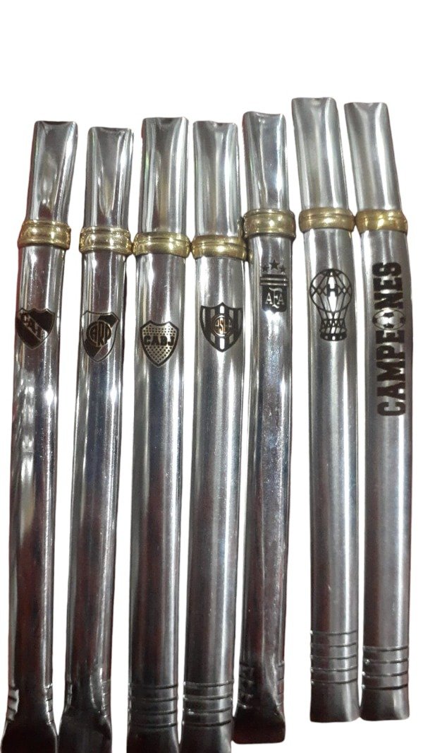 Producto - BOMBILLA CHATA DE ACERO DIJE GRABADA