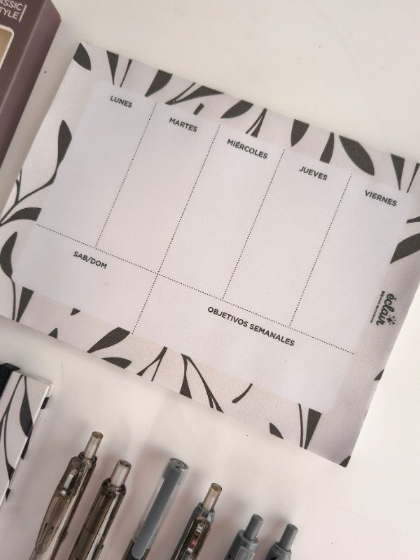 Producto - Combo cuaderno + organizador semanal + accesorios - Negro - 5