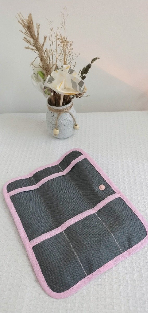 Producto - PORTA CUBIERTOS GRIS CON ROSA