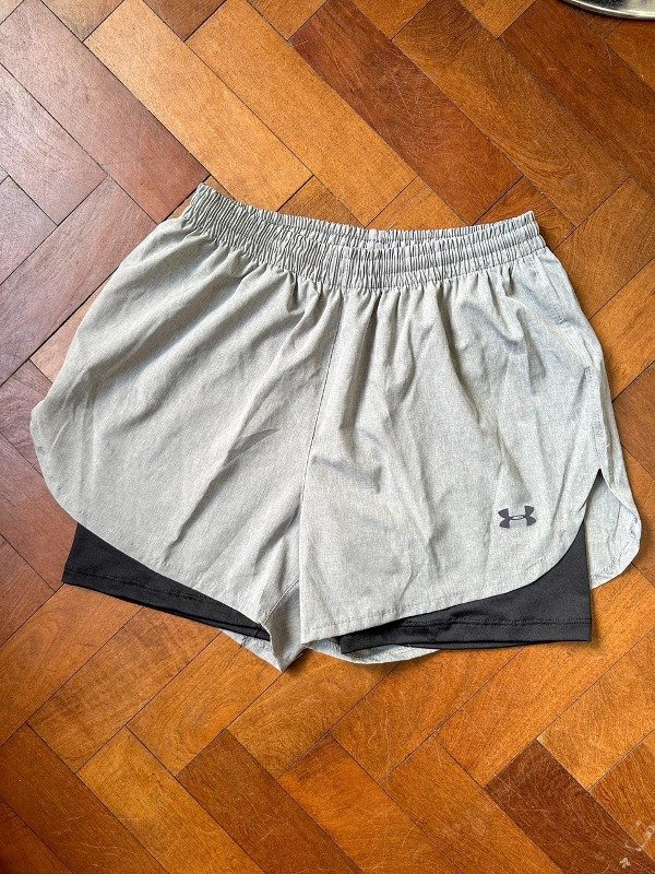 Producto - SHORT CON CALZA GRIS CLARITO