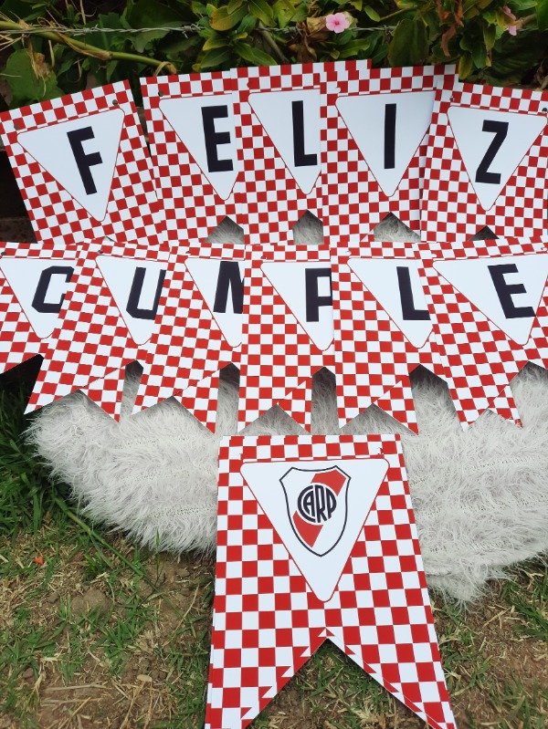 Producto - Banderín Club River Plate personalizado