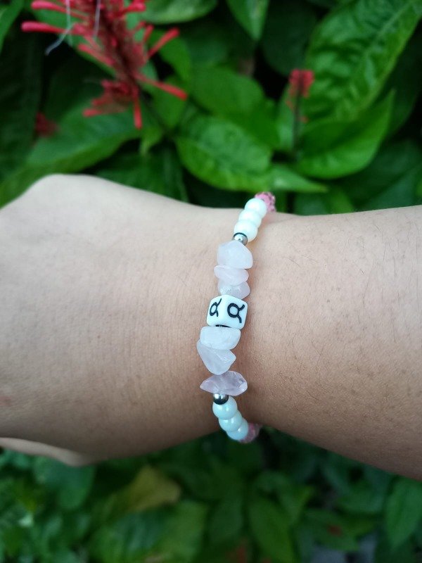 Producto - Tauro - Pulsera Vibracional Color Cuarzo Rosa