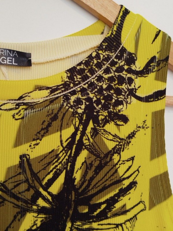 Producto - Musculosa BRAVA -estampa FLORES DE VERANO amarilla- - 1