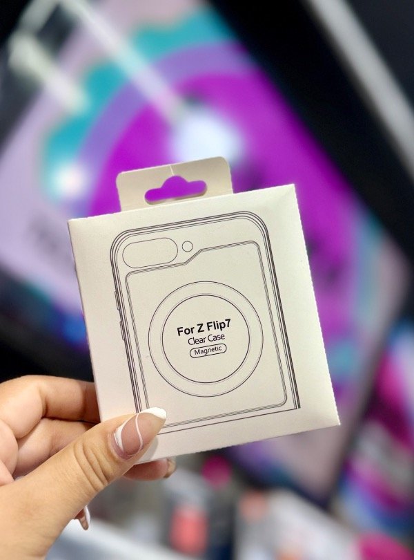 Producto - Funda transparente MagSafe Z Flip 7