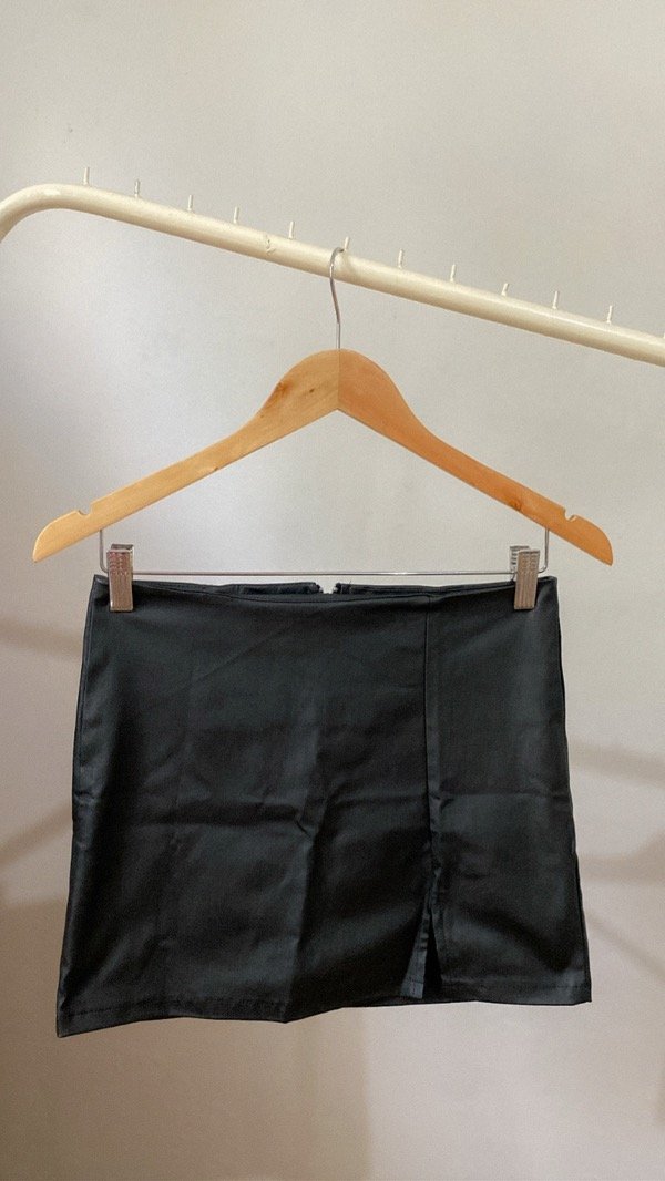 Producto - Pollera engomada tajo