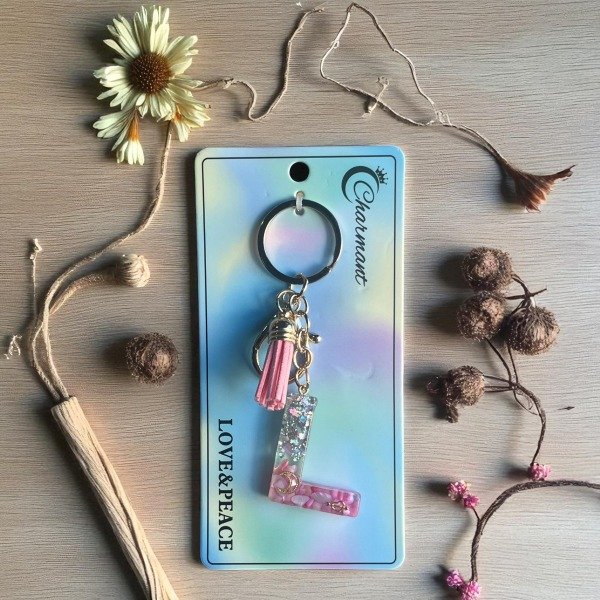 Producto - Llavero iniciales resina - Rosa -  Letra L