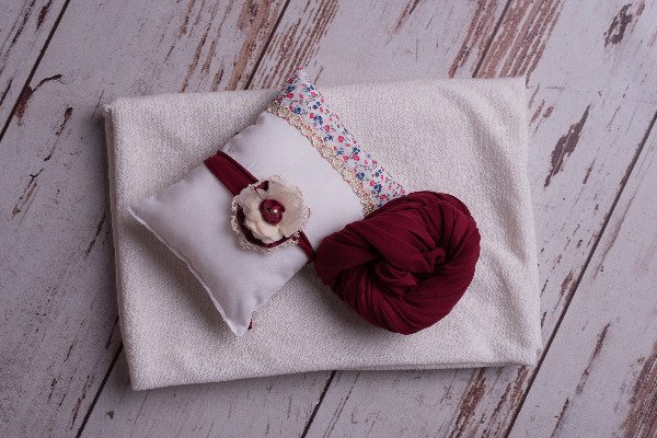 Producto - Cubrepuff + Wrap Set Bordó