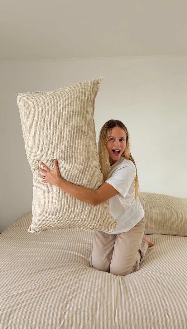 Producto - Almohadón de Waffle - Medida 100x60 (Respaldo cama King XL)