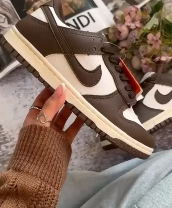 Producto - NIKE SD DUNK LOW CHOCOLATE