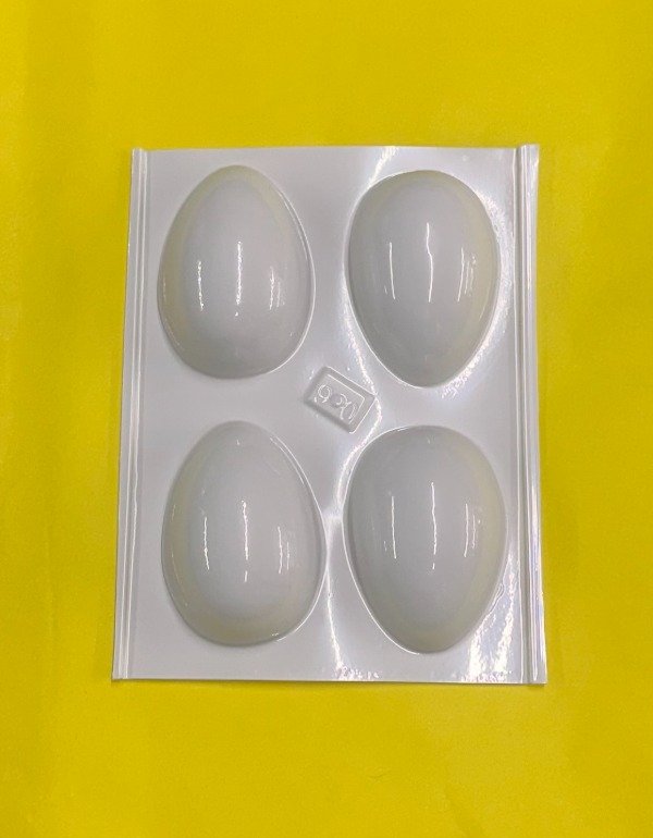 Producto - PASCUAS - MOLDE NRO 6 -Cod. 2002A -medida alto 7 cm ancho 5 cm ( 4 cavidades)