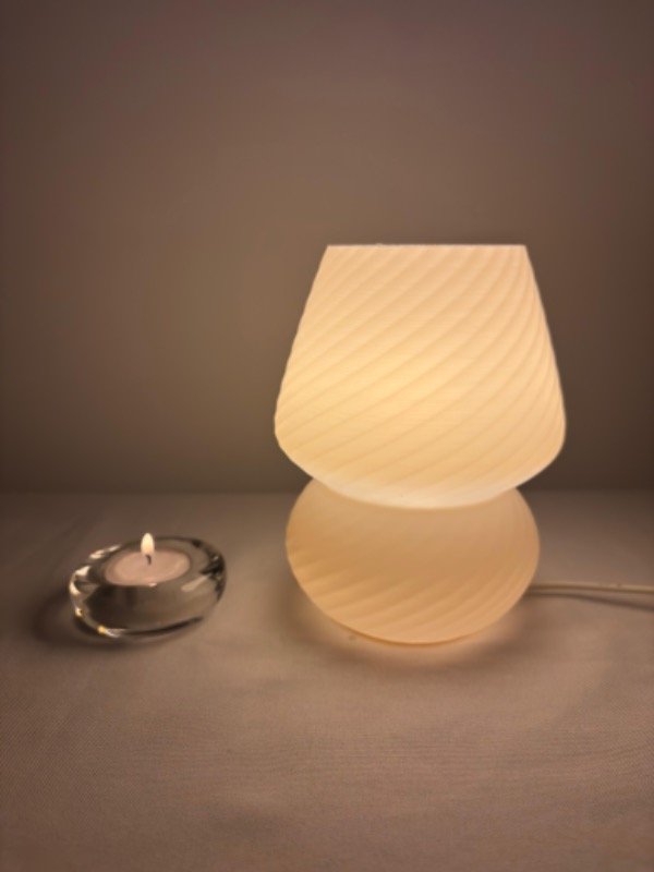 Producto - Lampara fungi rosada impresión 3 D