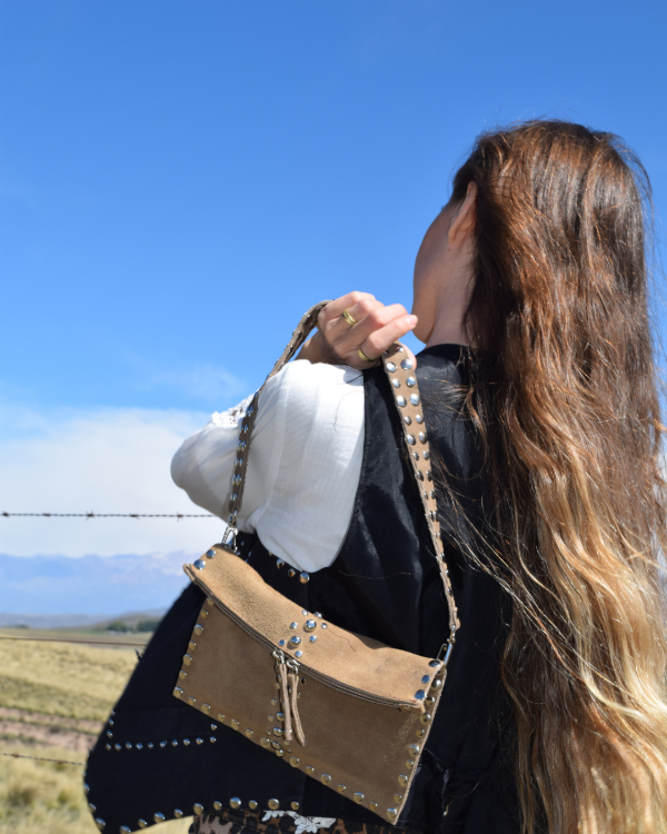 Producto - Cartera Almendra