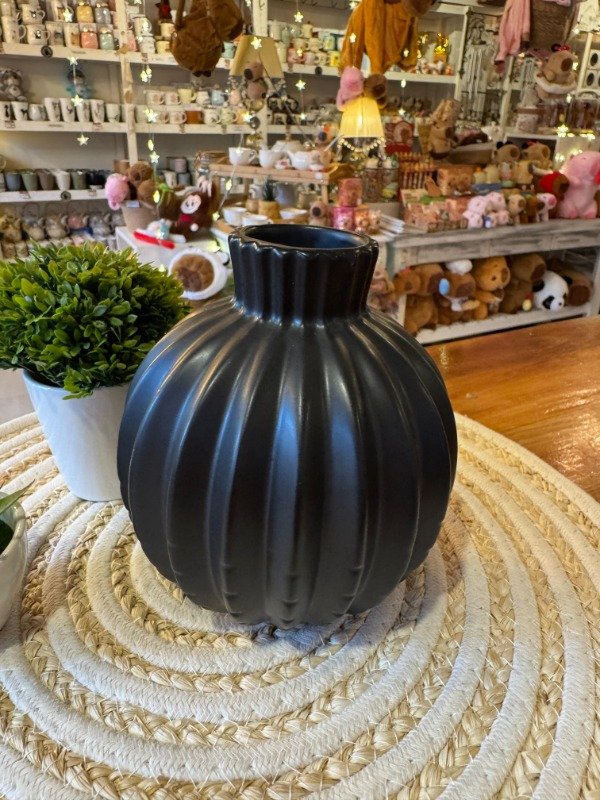 Producto - Florero- Gajos negro 16cm (Efectivo: 15.920)