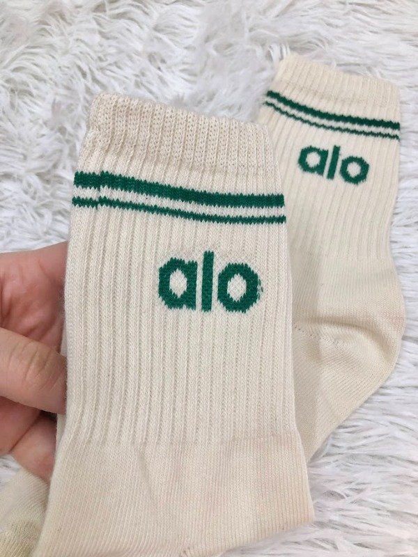 Producto - ALO BEIGE LETRA VERDE Classic Tenis