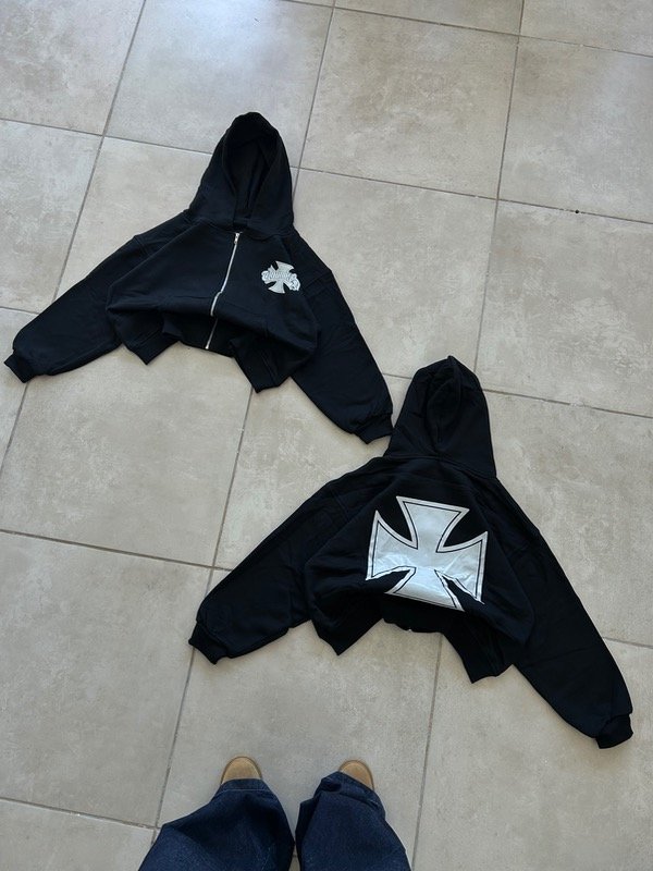 Producto - ZIP HOODIE CRUZ BLACKY