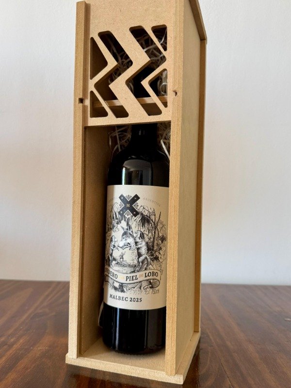 Producto - Caja de vino Cordero con Piel de Lobo Malbec - 0
