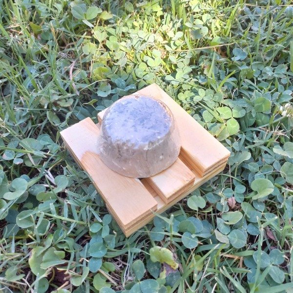 Producto - Shampoo sólido para cabello graso, de menta y arcilla verde